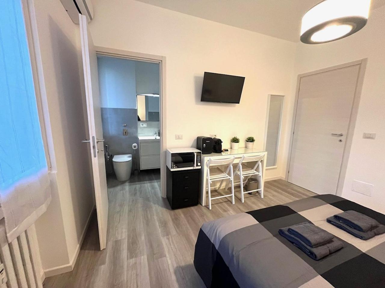 Bed&Breakfast Bbqueen Sandonato Policlinico San Donato Milanese Exterior photo