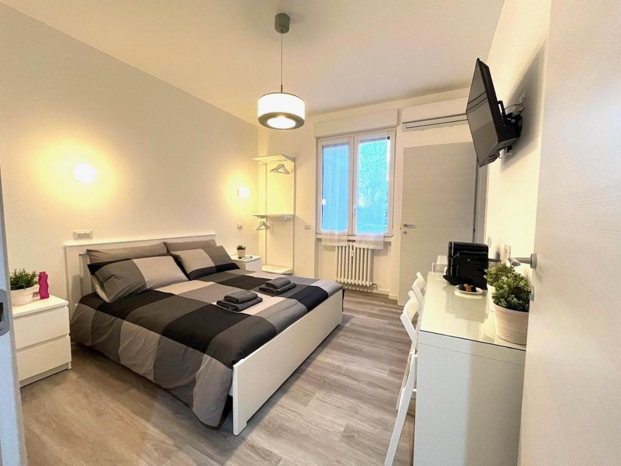 Bed&Breakfast Bbqueen Sandonato Policlinico San Donato Milanese Exterior photo