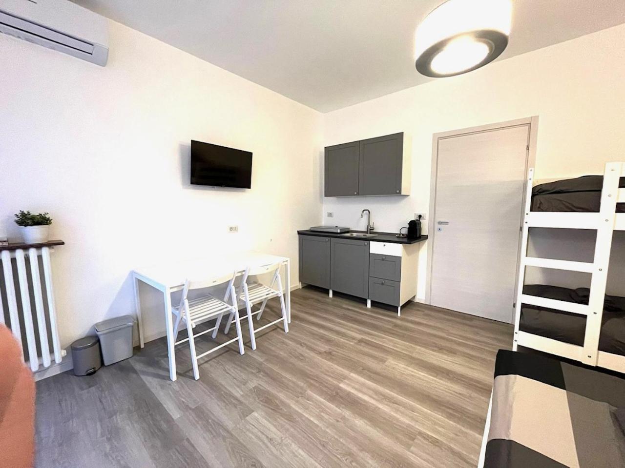 Bed&Breakfast Bbqueen Sandonato Policlinico San Donato Milanese Exterior photo