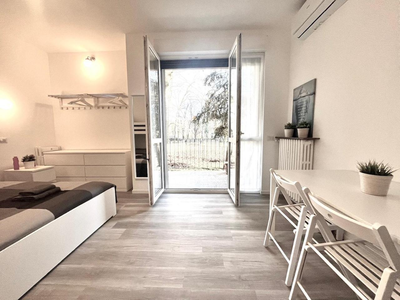 Bed&Breakfast Bbqueen Sandonato Policlinico San Donato Milanese Exterior photo