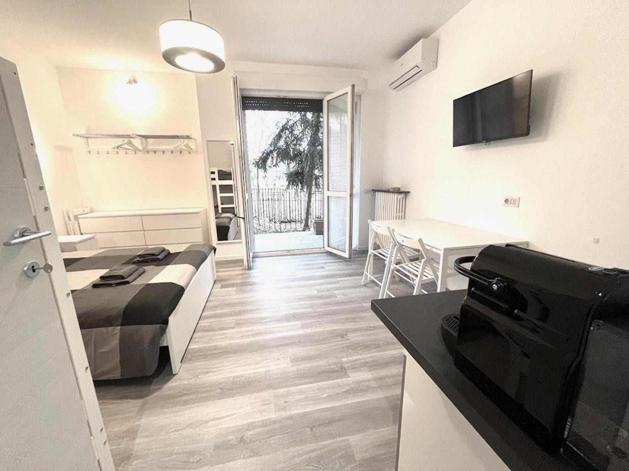 Bed&Breakfast Bbqueen Sandonato Policlinico San Donato Milanese Exterior photo