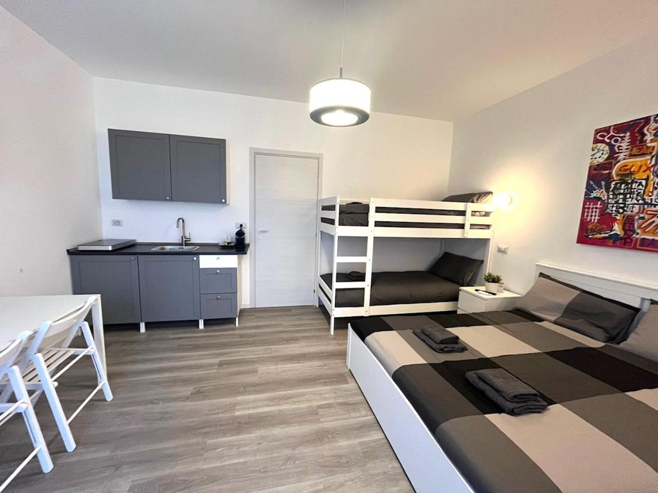 Bed&Breakfast Bbqueen Sandonato Policlinico San Donato Milanese Exterior photo