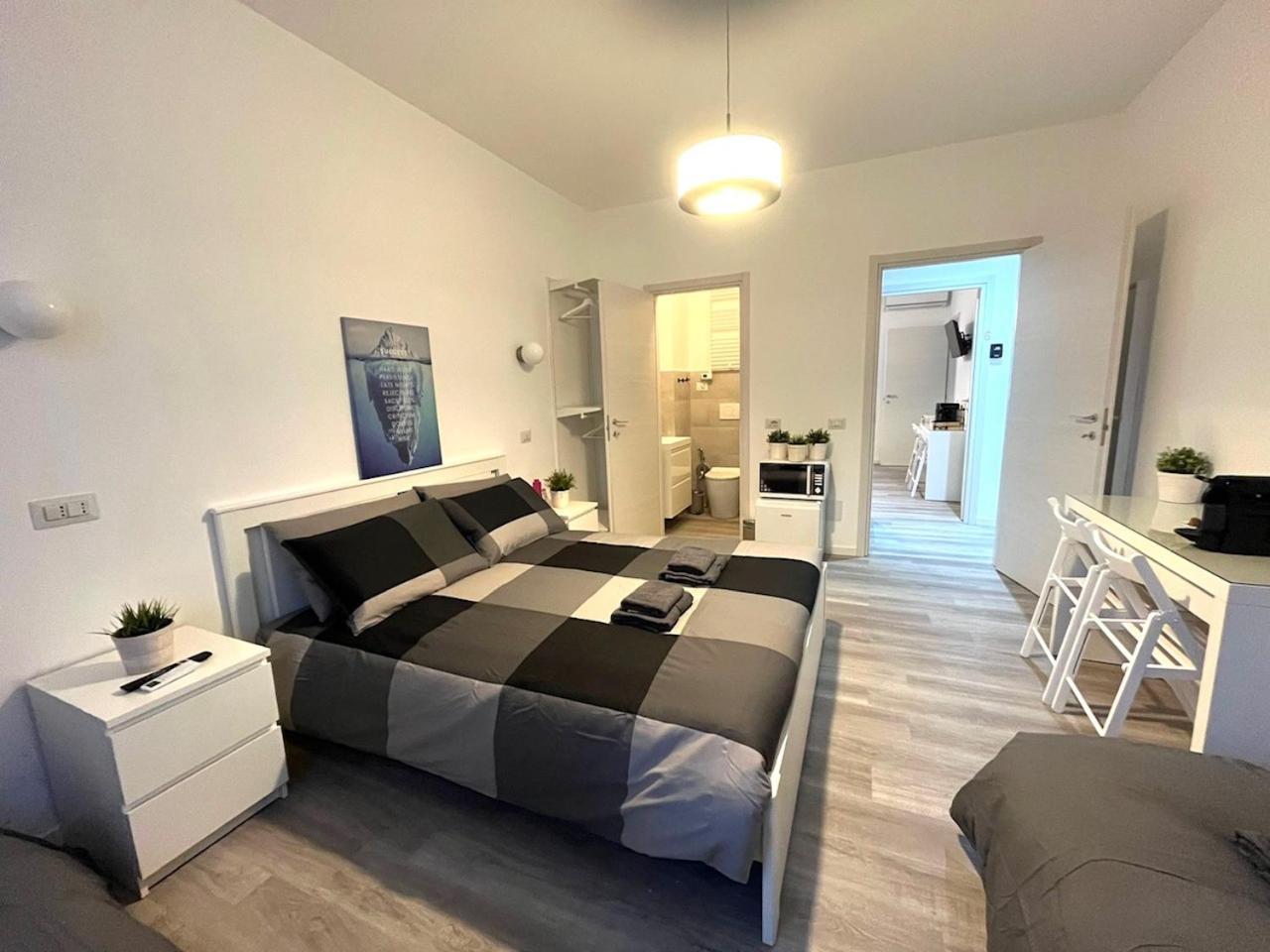 Bed&Breakfast Bbqueen Sandonato Policlinico San Donato Milanese Exterior photo